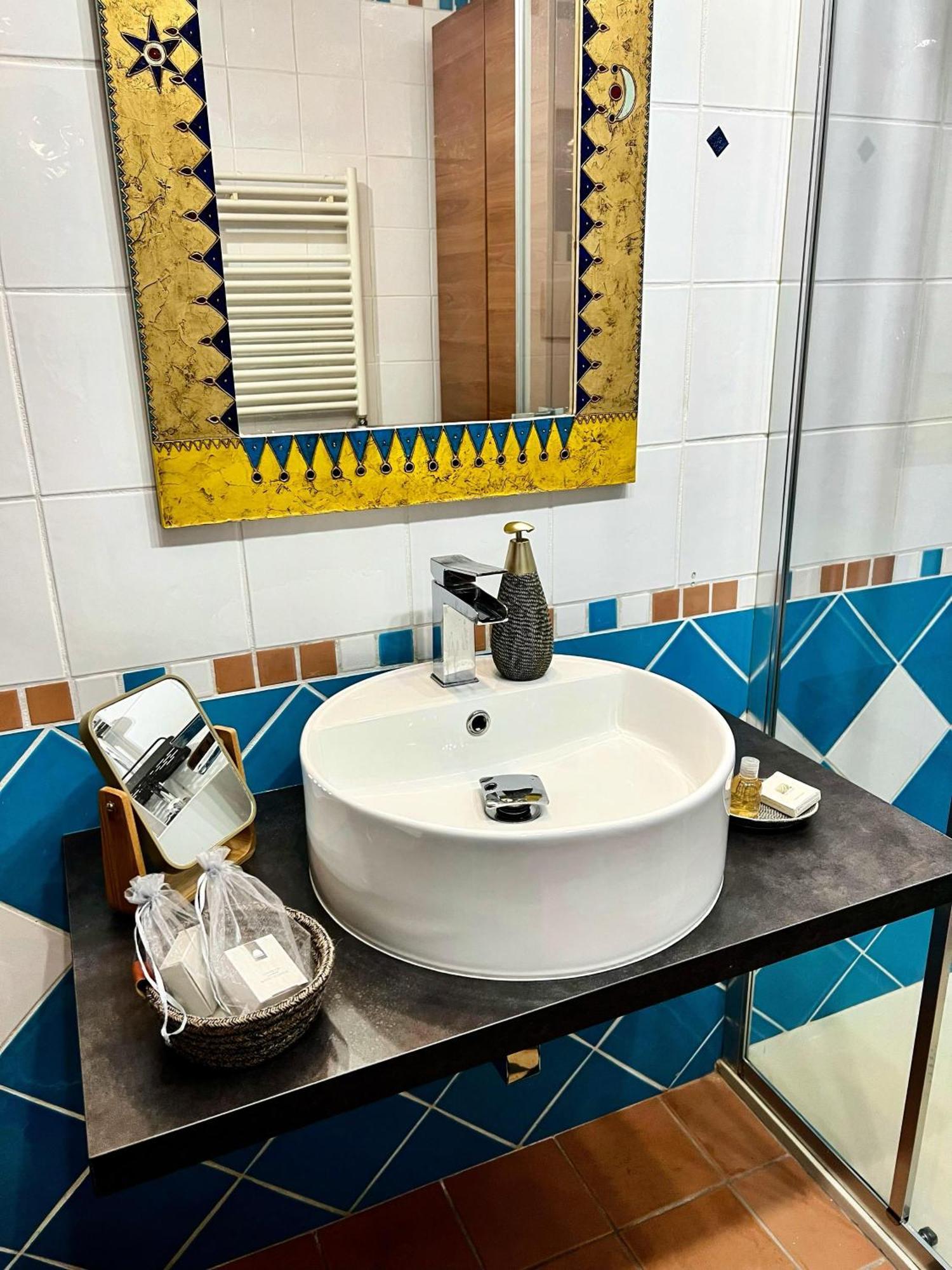 Al Mare 22 Hotel Bari Kültér fotó